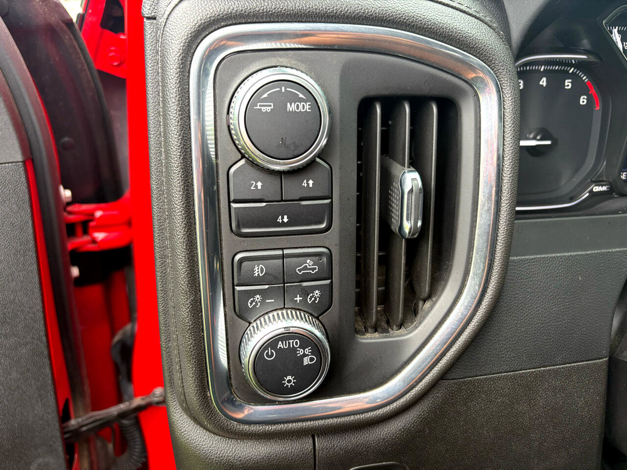 Used 2022 GMC Sierra 2500 SLE w/ SLE Value Package; image 11