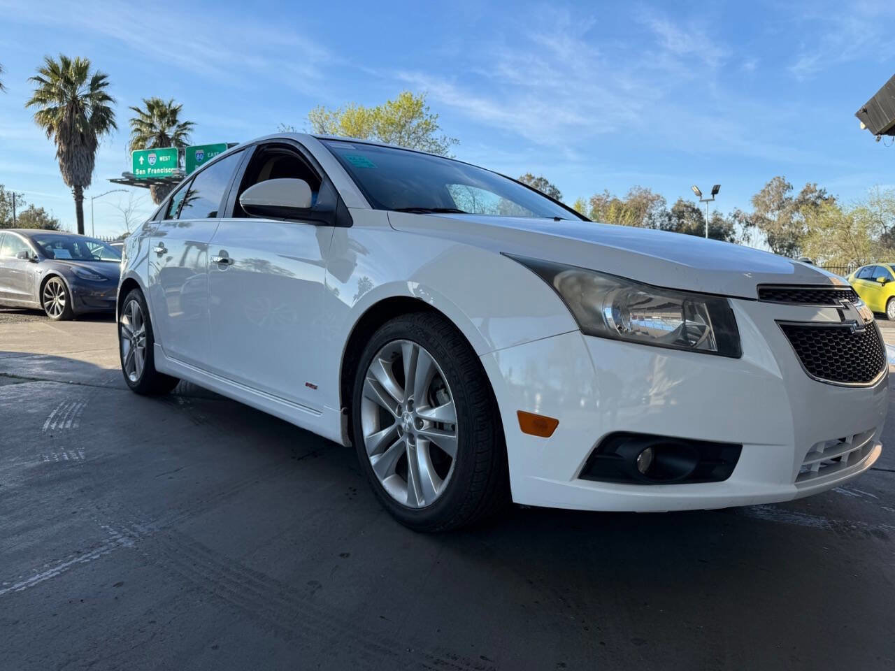 Used 2013 Chevrolet Cruze LTZ w/ Enhanced Safety Package FWD image 12