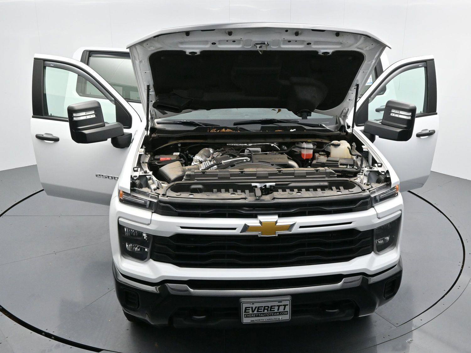 Used 2024 Chevrolet Silverado 2500 Custom w/ Custom Value Package image 40