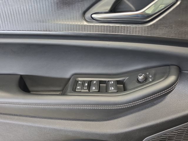 Used 2025 Jeep Grand Cherokee Altitude AWD/4WD image 20