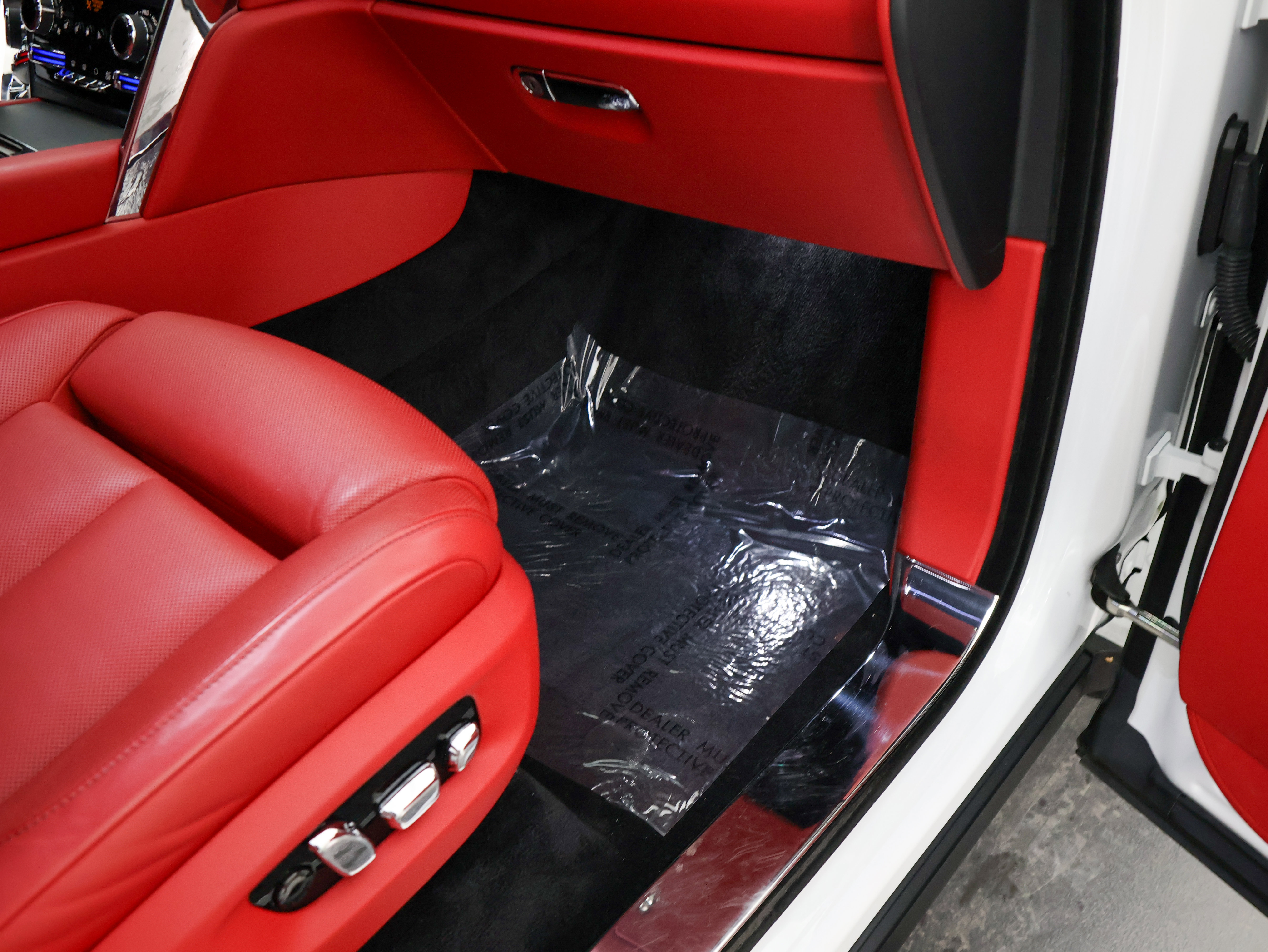 Used 2023 Rolls-Royce Cullinan image 64