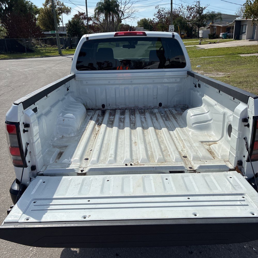 Used 2022 Nissan Frontier S image 6