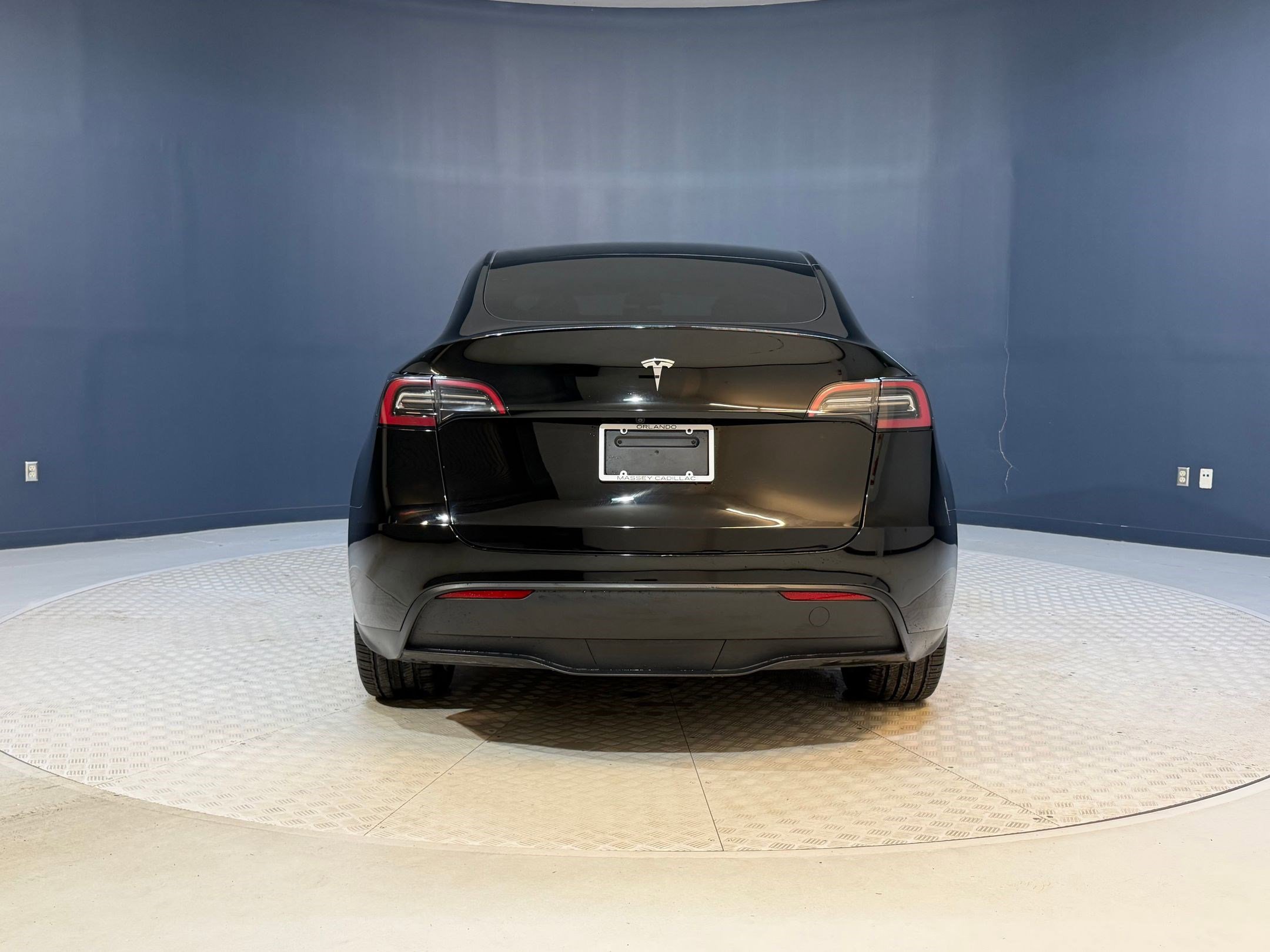 Used 2023 Tesla Model Y Long Range image 10