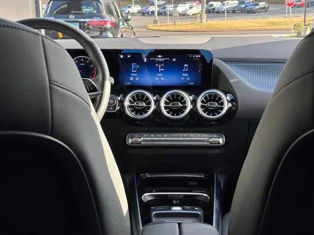 Used 2025 Mercedes-Benz GLA 250 4MATIC image 25
