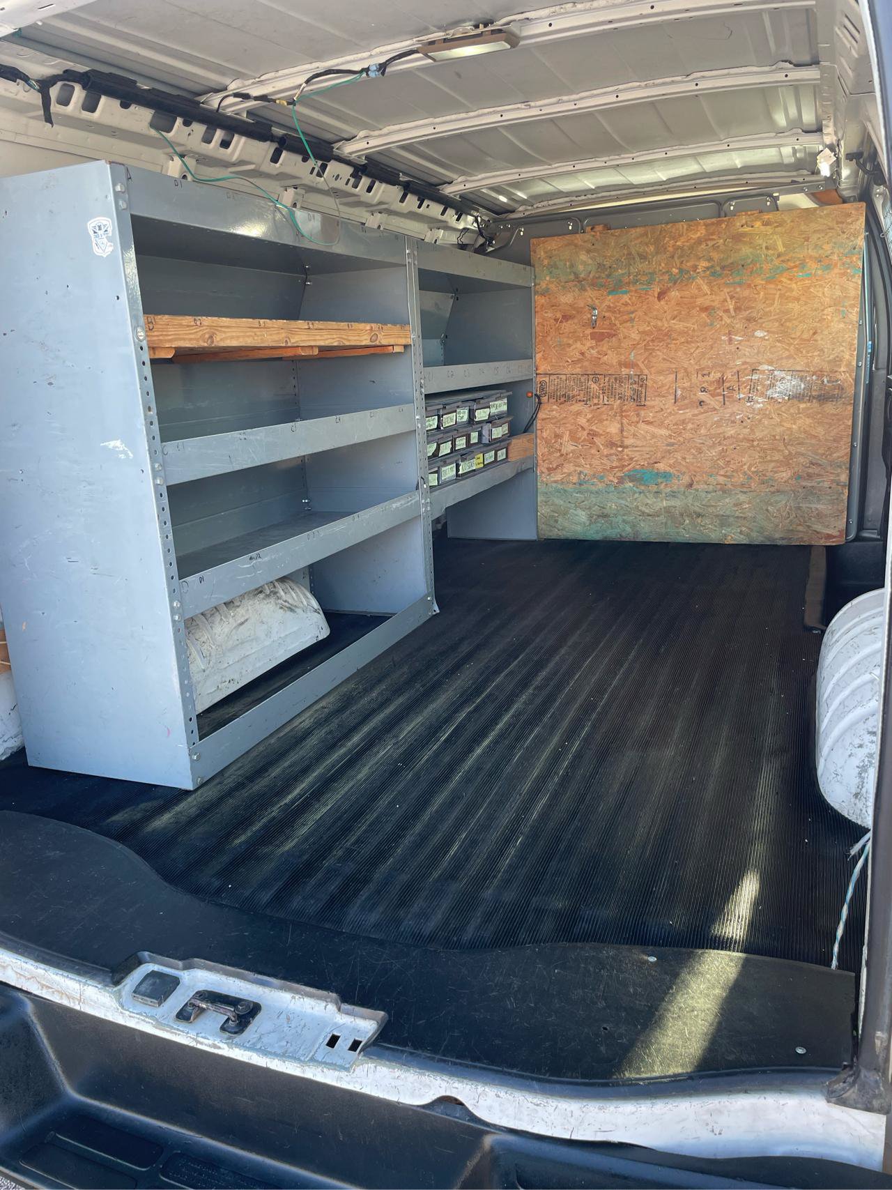 Used 2014 GMC Savana 2500 RWD image 28