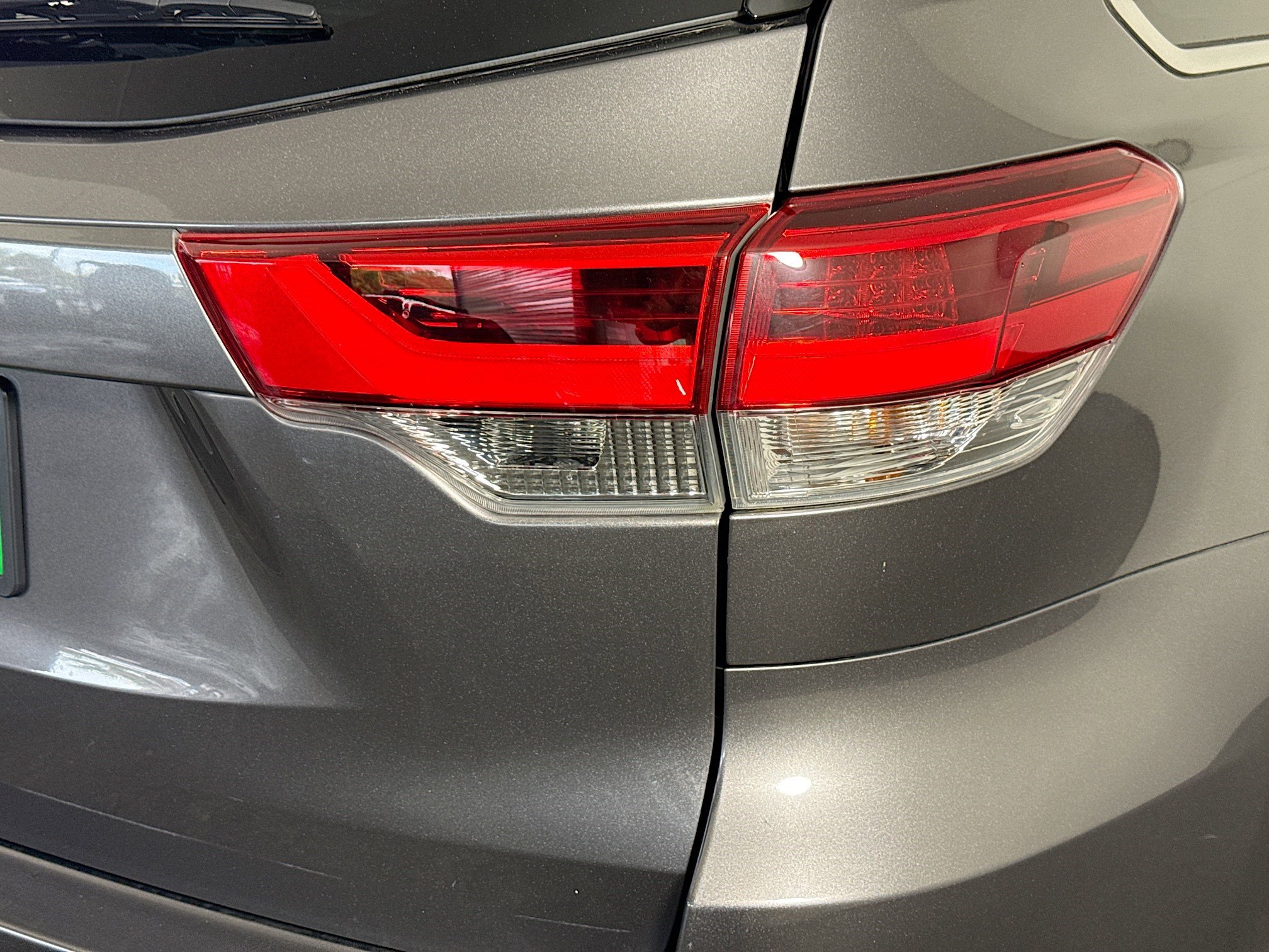 Used 2019 Toyota Highlander LE image 33