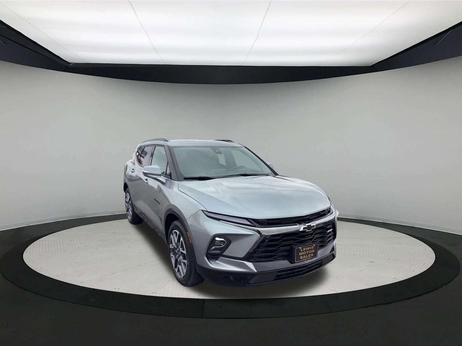 Used 2025 Chevrolet Blazer RS image 2