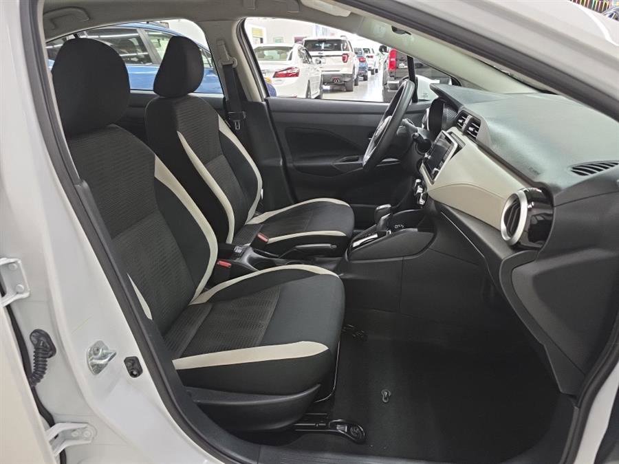 Used 2021 Nissan Versa SV image 8