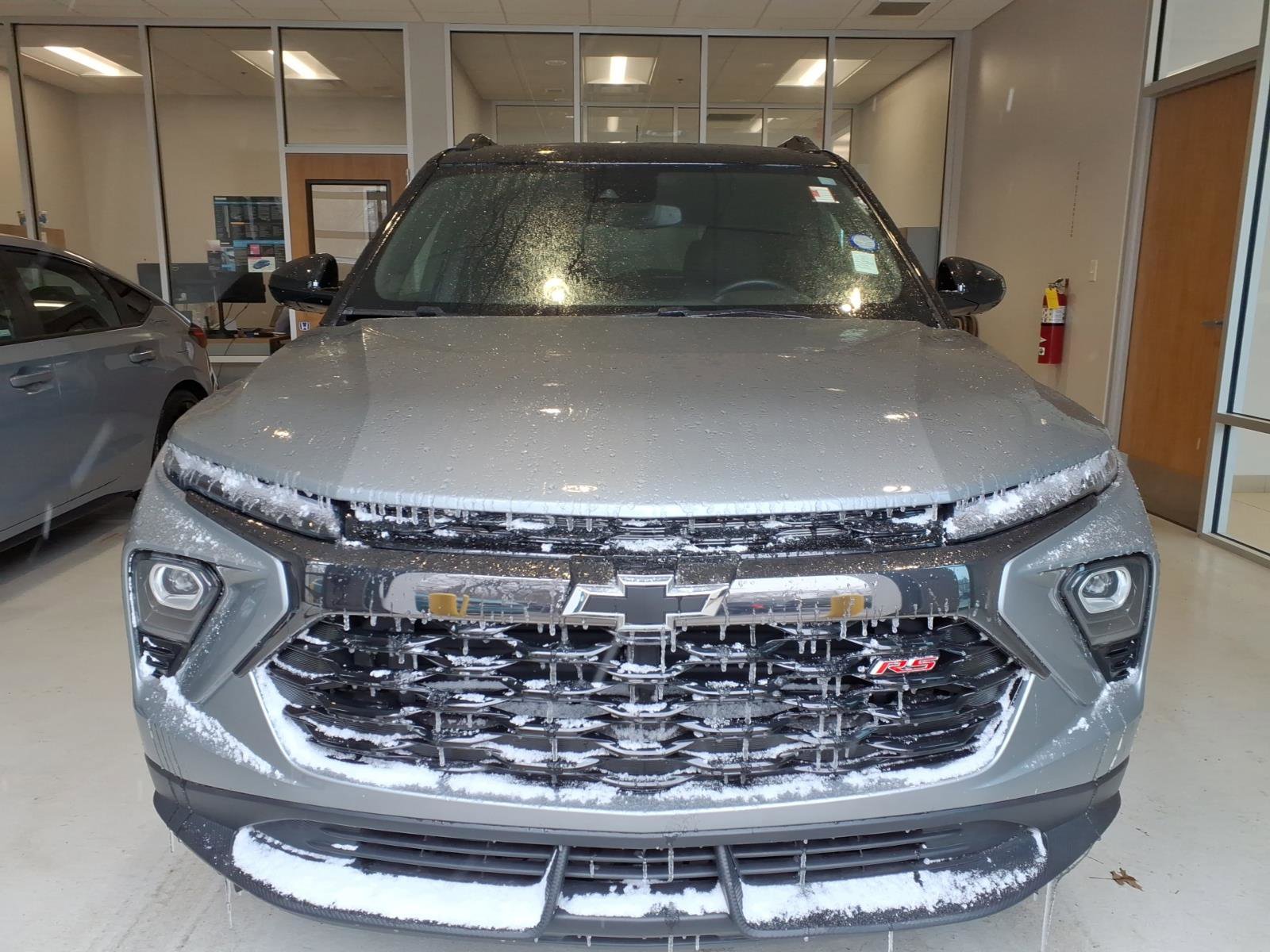 Used 2024 Chevrolet TrailBlazer RS image 2