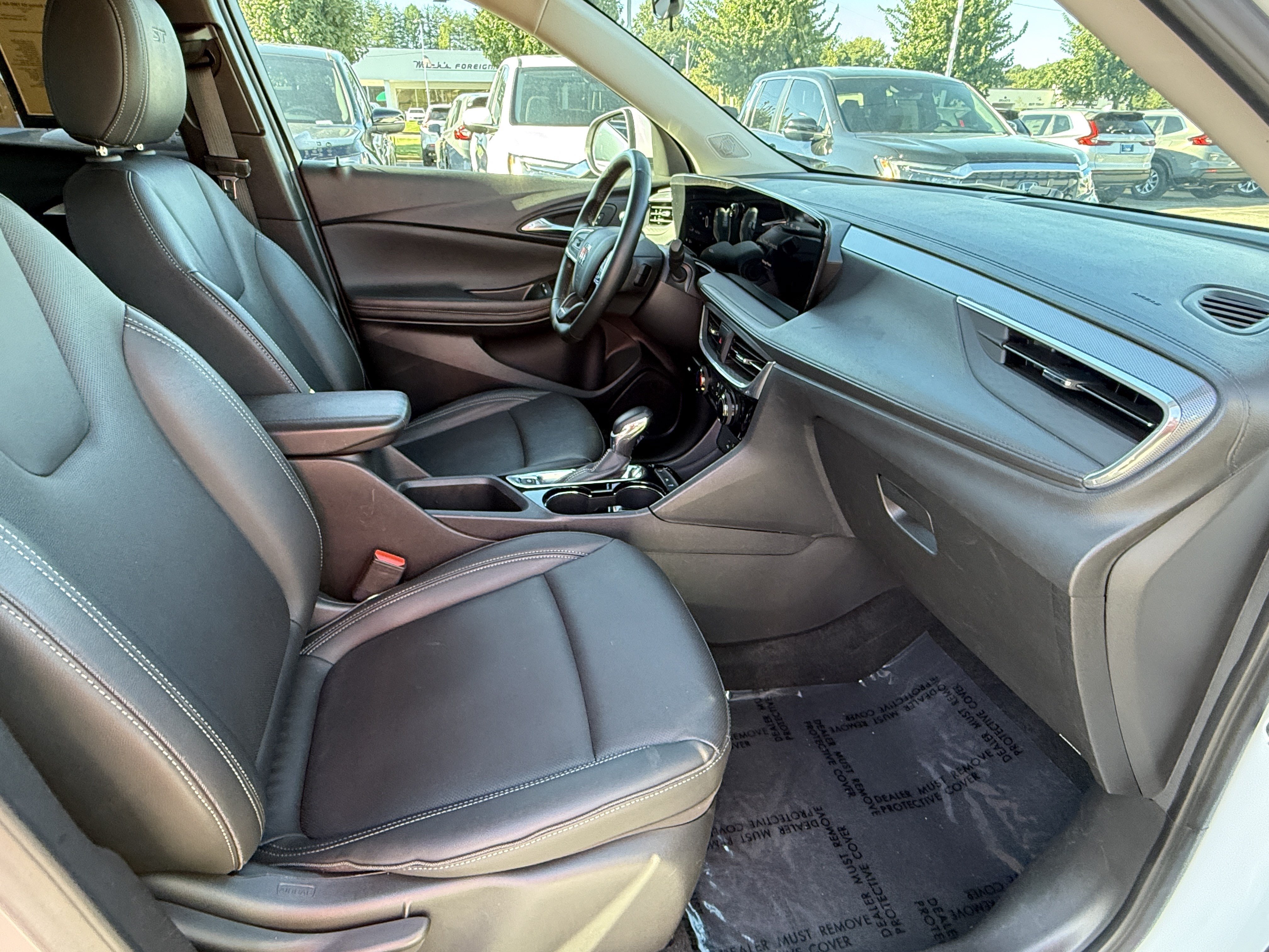 Used 2024 Buick Encore GX Sport Touring FWD image 33