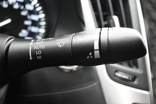 Used 2023 INFINITI Q50 Luxe w/ Cargo Package RWD image 23