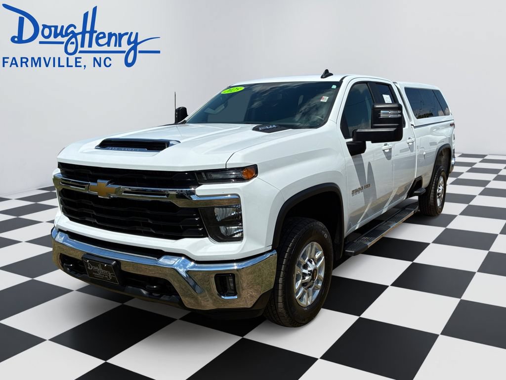 Used 2025 Chevrolet Silverado 2500 LT w/ Convenience Package AWD/4WD image 1