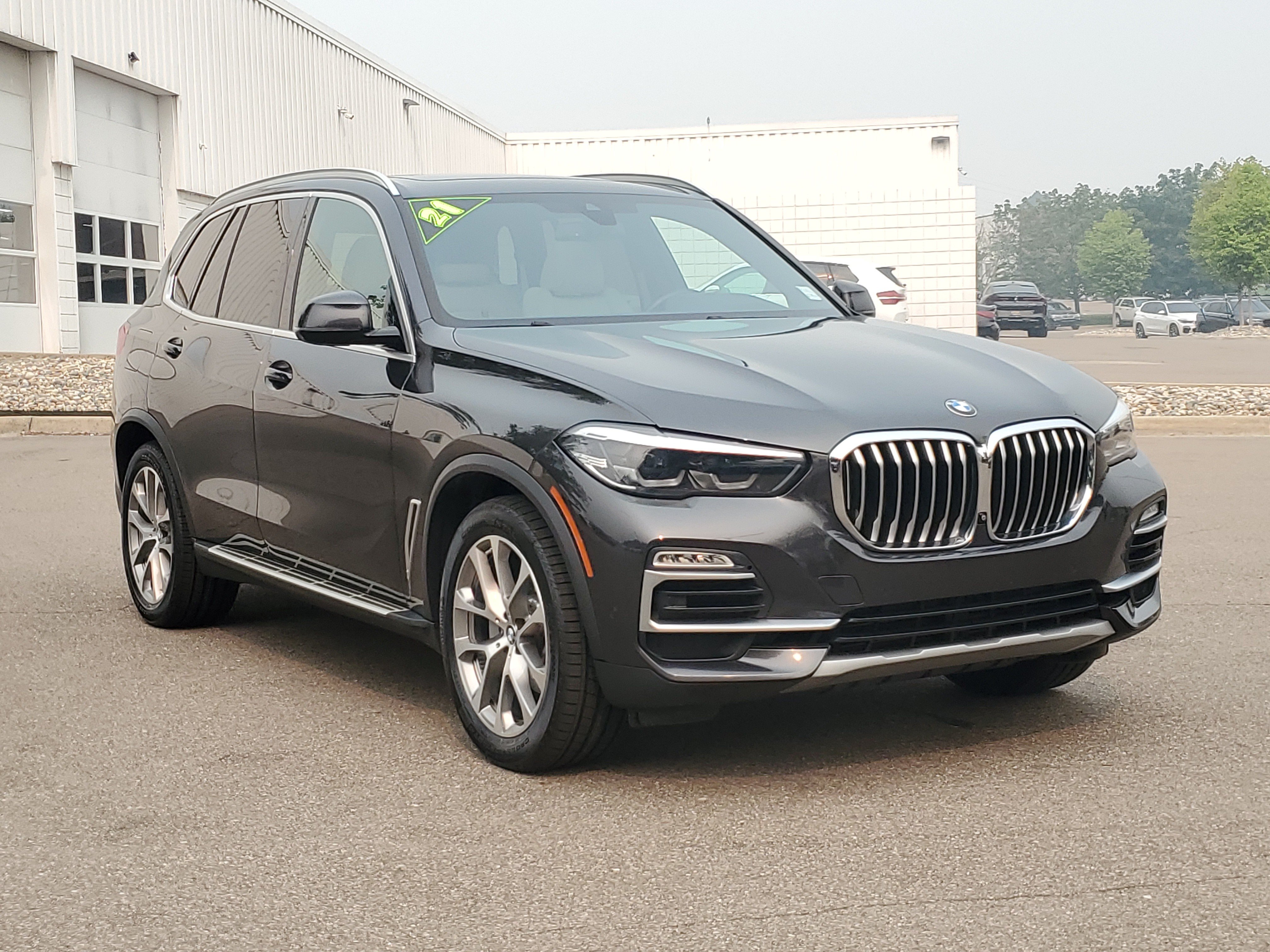 Used 2021 BMW X5 xDrive40i w/ Premium Package AWD/4WD image 7