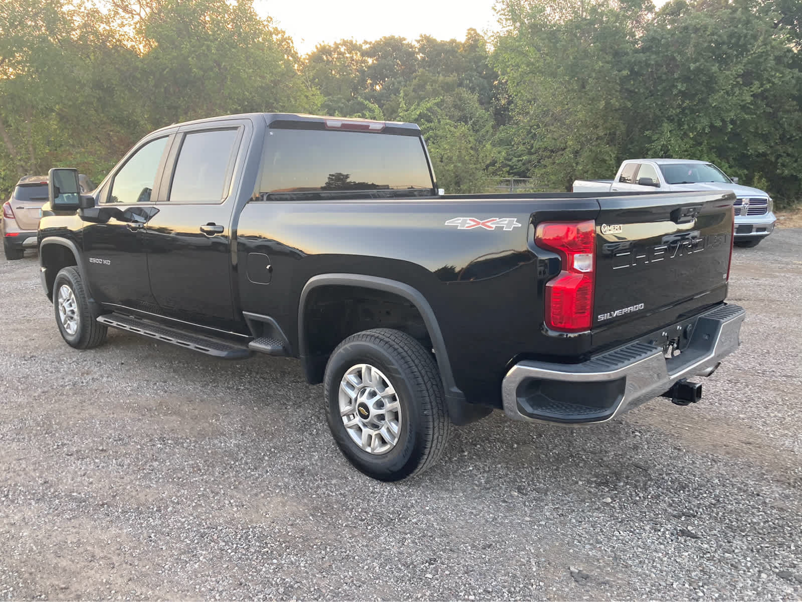 Used 2024 Chevrolet Silverado 2500 LT w/ Convenience Package AWD/4WD image 6