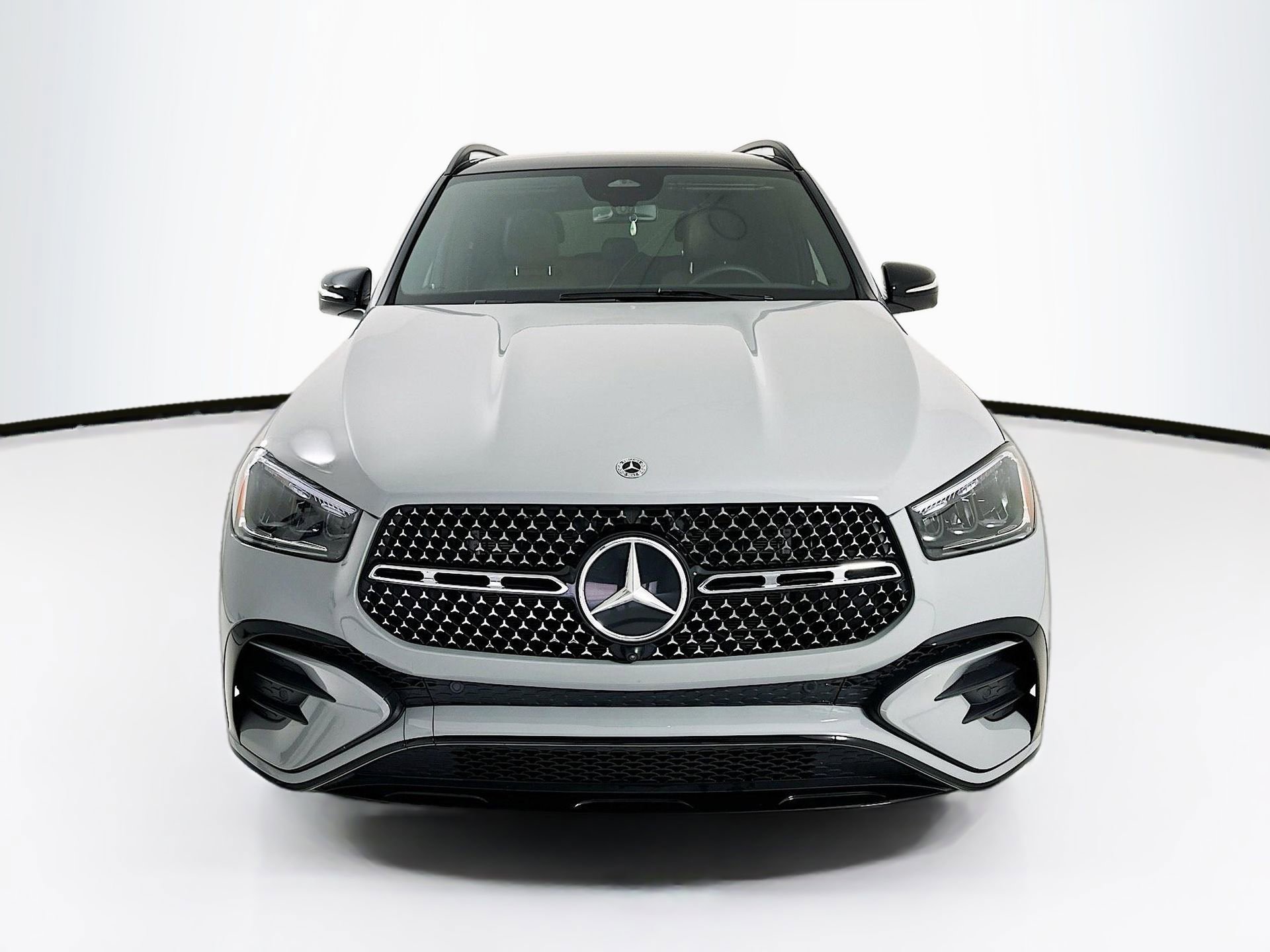 Used 2025 Mercedes-Benz GLE 450e 4MATIC image 2