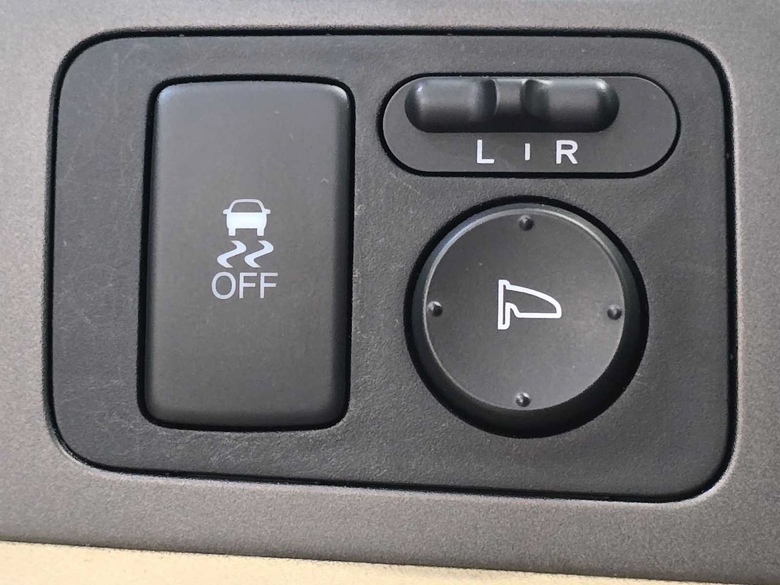 Used 2011 Honda CR-V EX image 17
