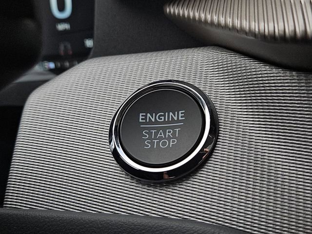 New 2025 Ford Explorer Active image 16