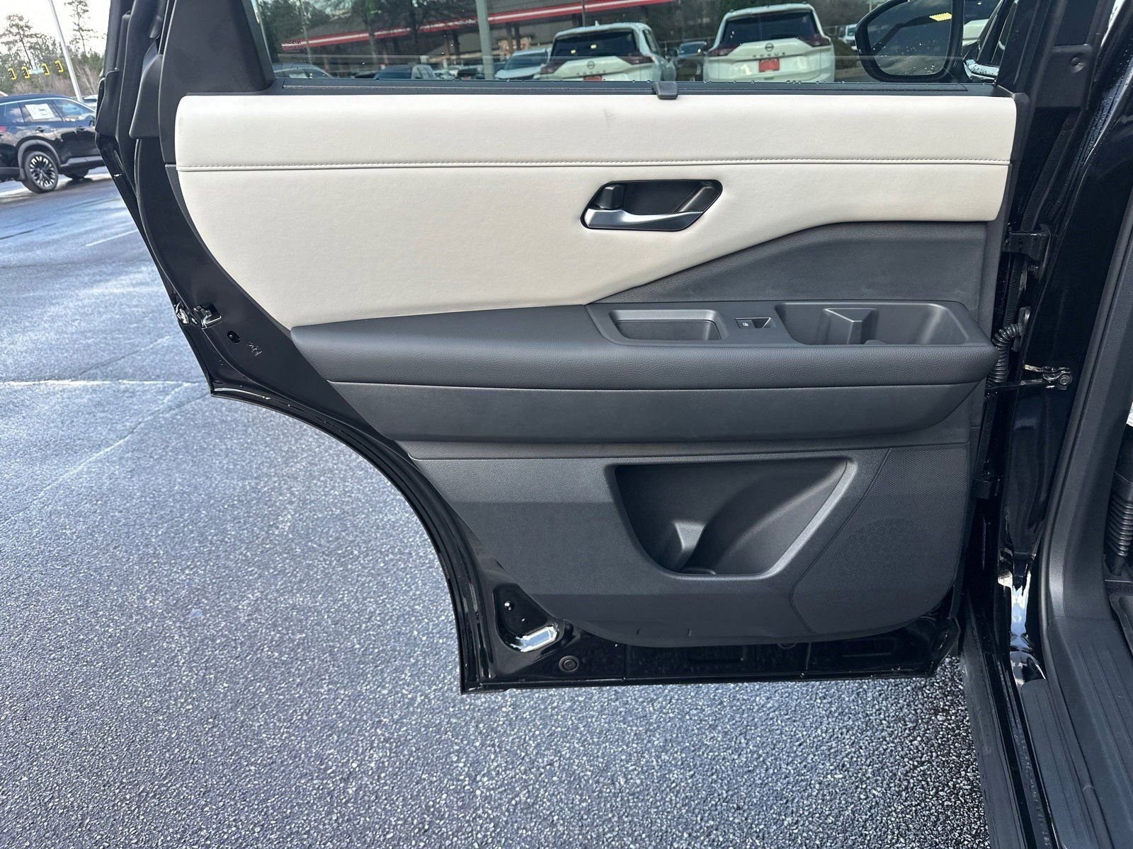 New 2026 Nissan Pathfinder SL image 11