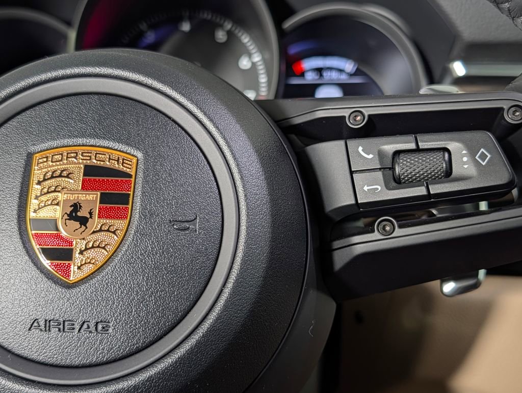 New 2026 Porsche Macan image 38