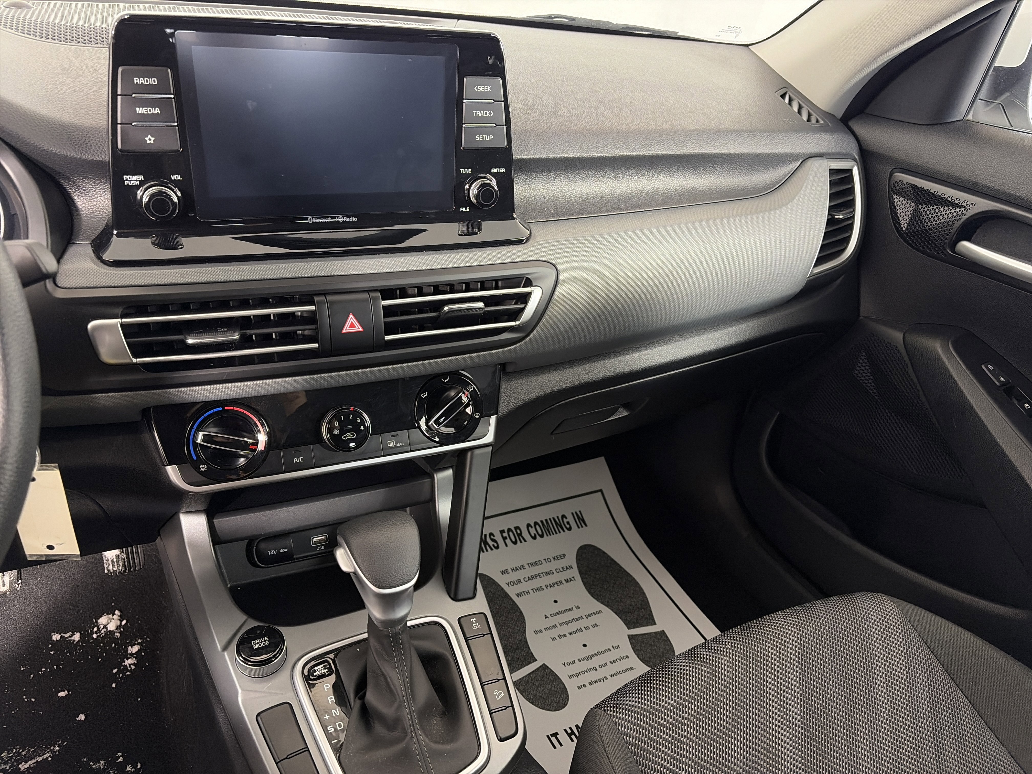 Used 2023 Kia Seltos LX image 4