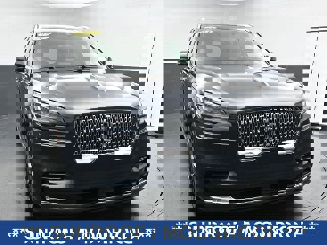 Used 2023 Lincoln Aviator Reserve w/ Equipment Group 201A image 4