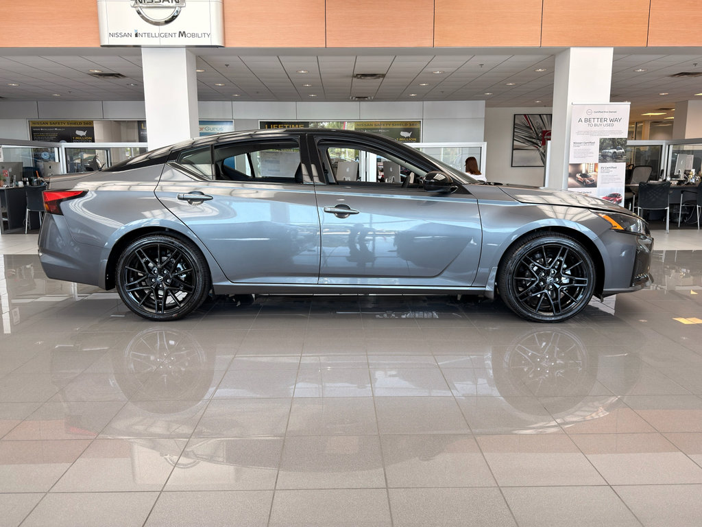 New 2026 Nissan Altima 2.5 SR FWD image 2