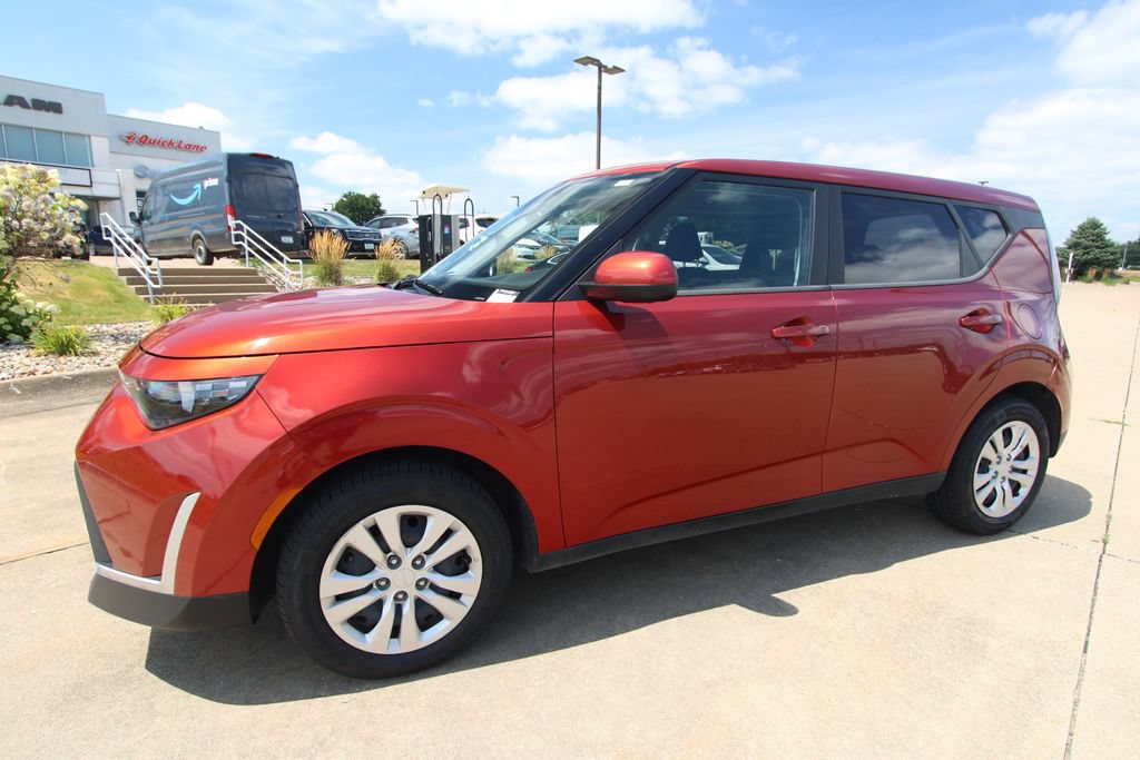 Used 2023 Kia Soul LX FWD image 16