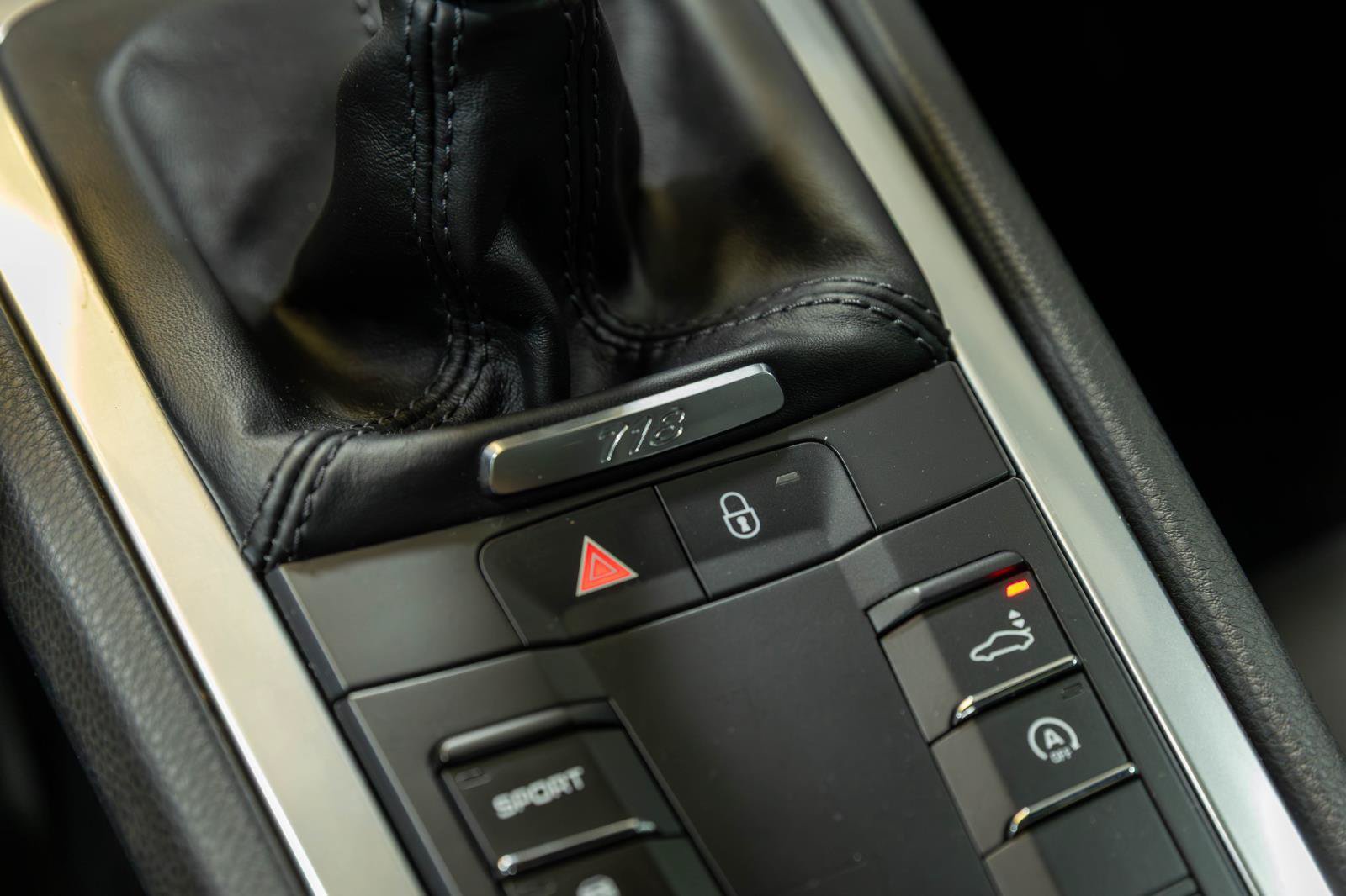 Used 2018 Porsche 718 Cayman RWD image 92