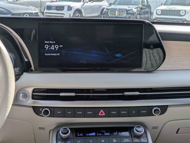 Used 2023 Hyundai Palisade Limited FWD image 16