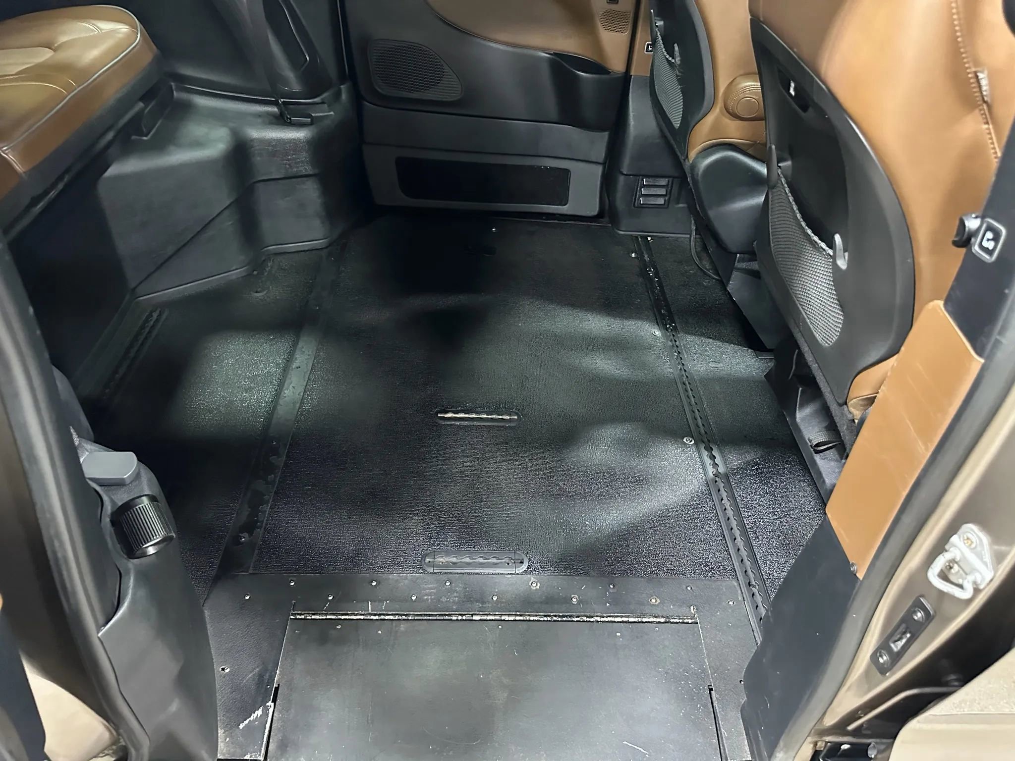 Used 2017 Chrysler Pacifica Limited w/ Advanced Safetytec Group image 32