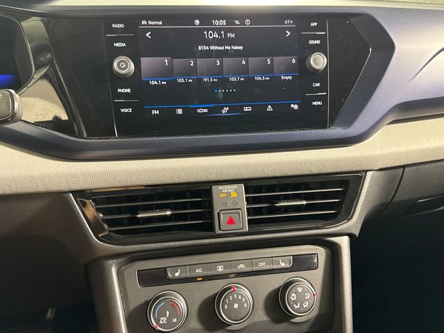 Used 2022 Volkswagen Taos SE image 32