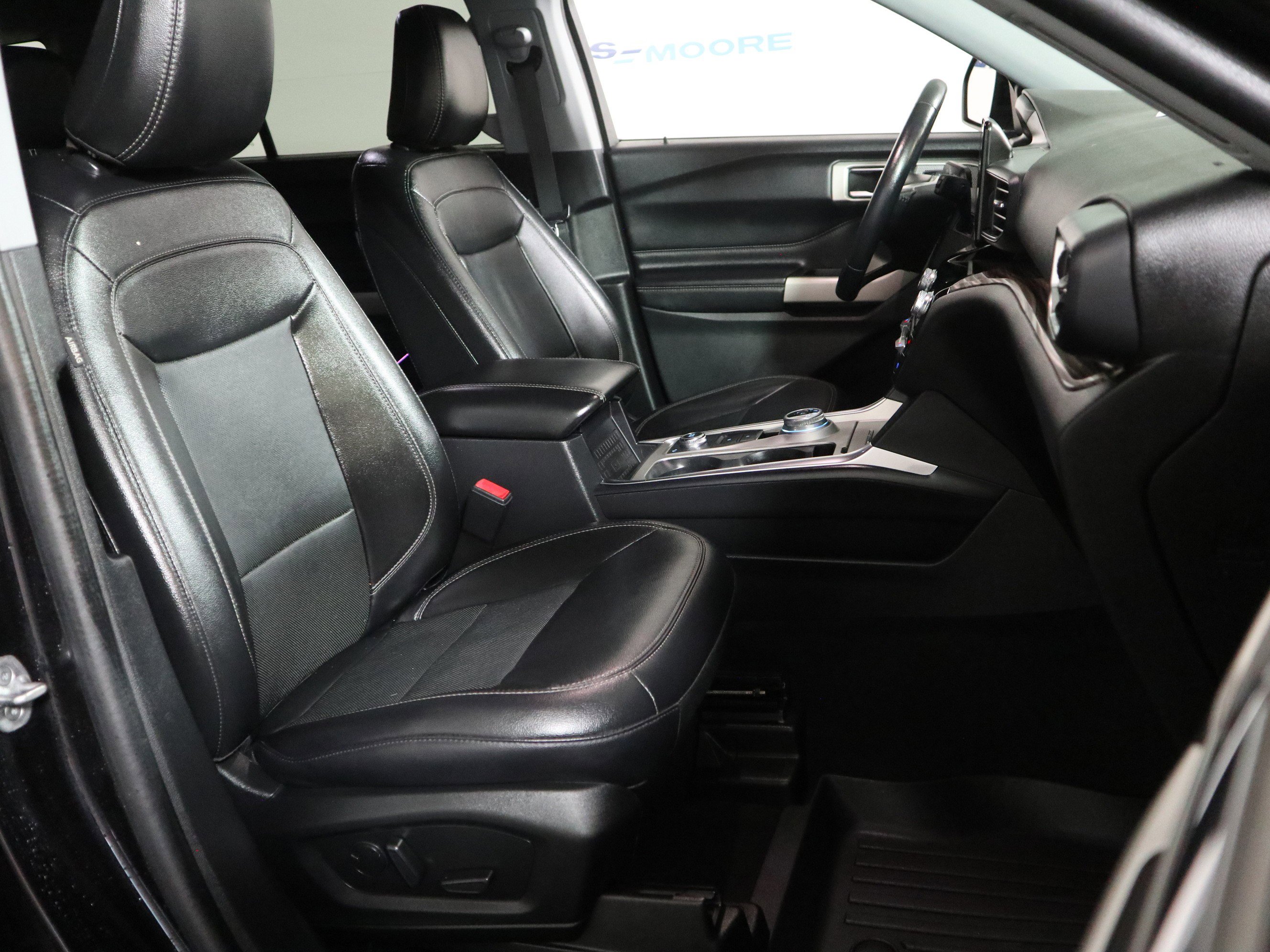 Used 2022 Ford Explorer Limited w/ Equipment Group 301A image 21