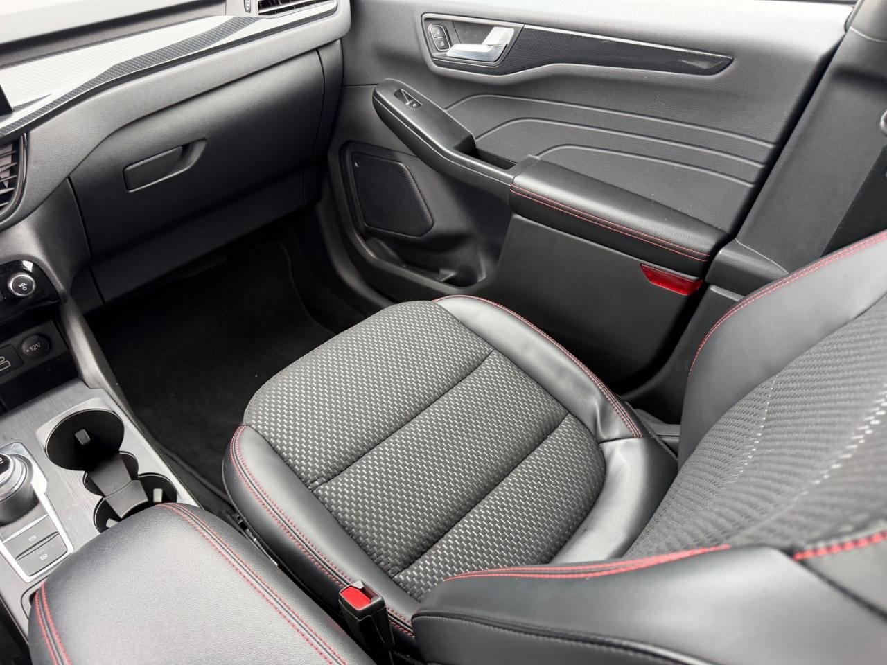 Used 2024 Ford Escape ST-Line w/ Tech Pack #1 image 18