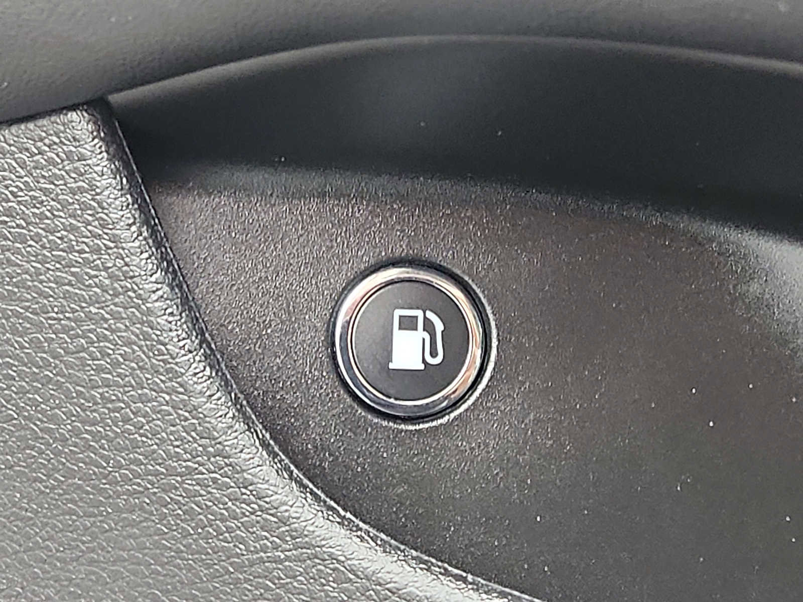 Used 2022 Chrysler Pacifica Touring-L image 25