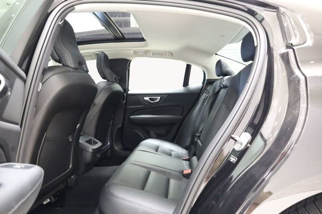 Used 2024 Volvo S60 B5 Plus image 28