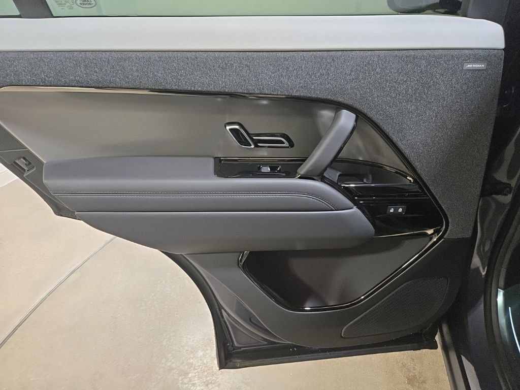 New 2026 Land Rover Range Rover Sport Dynamic SE AWD/4WD image 25
