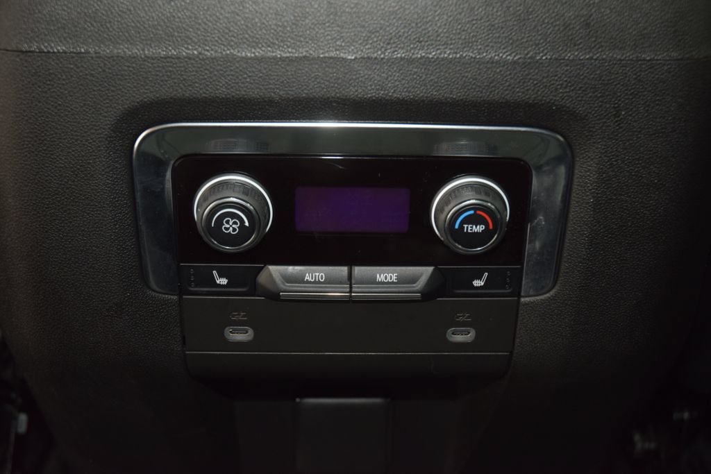 Used 2023 Chevrolet Tahoe LT w/ LT Signature Package AWD/4WD image 44