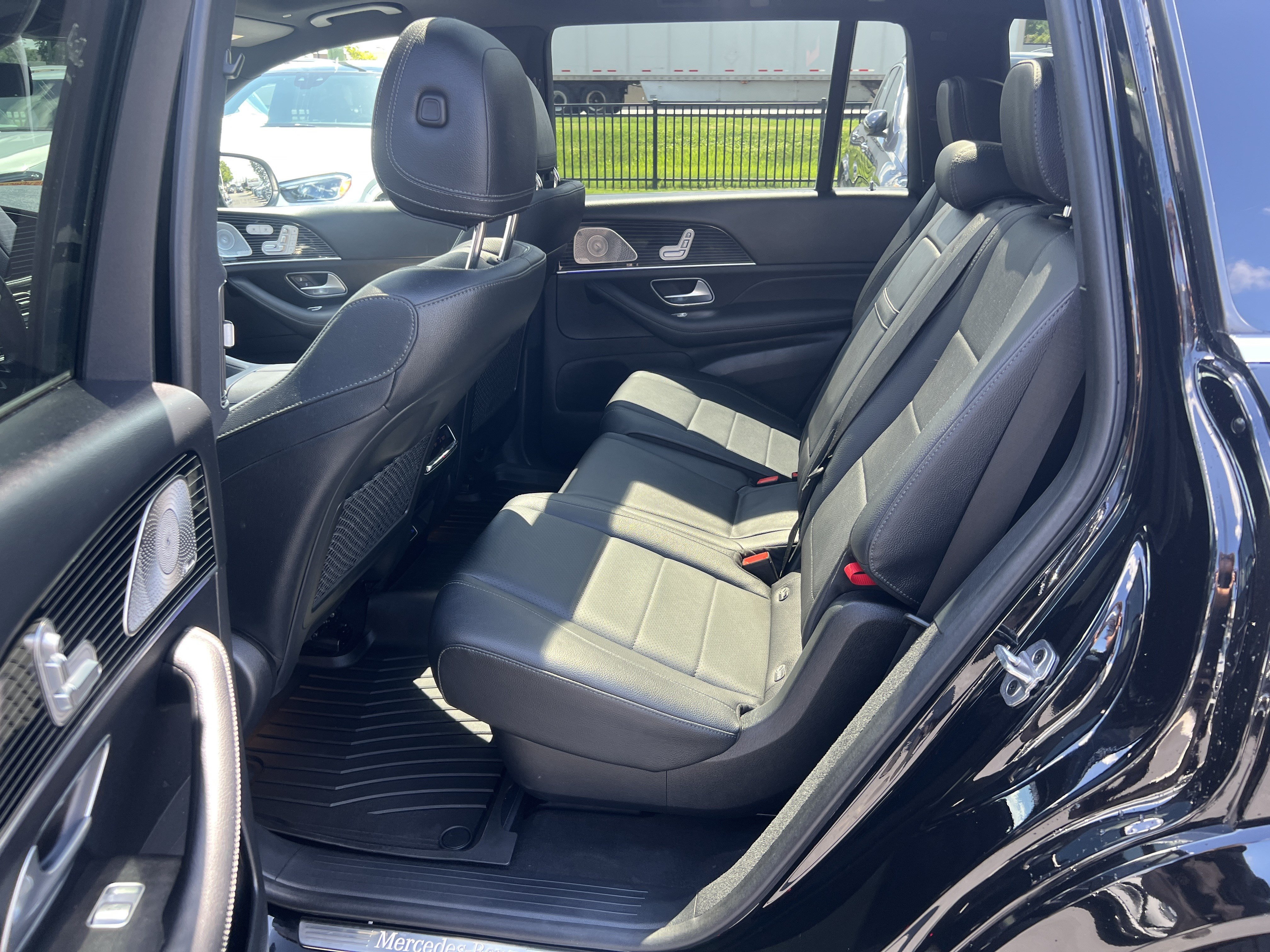 Certified 2024 Mercedes-Benz GLS 450 4MATIC w/ AMG Line Exterior image 32