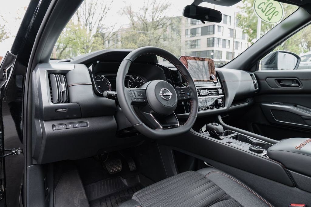 Used 2025 Nissan Pathfinder Rock Creek image 23