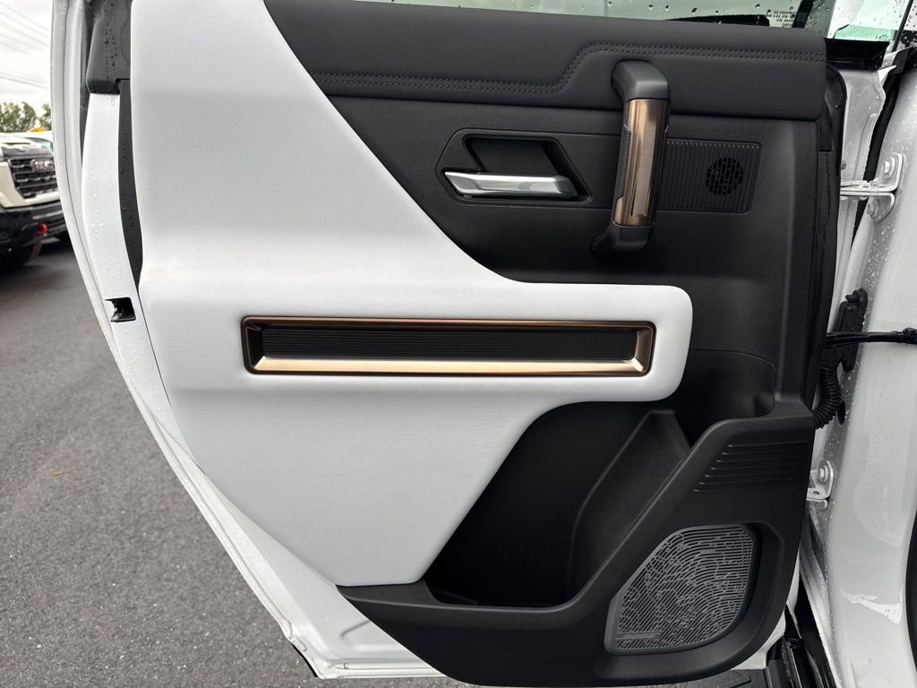 Used 2024 GMC Hummer EV 3X w/ LPO, Illumination Package image 30