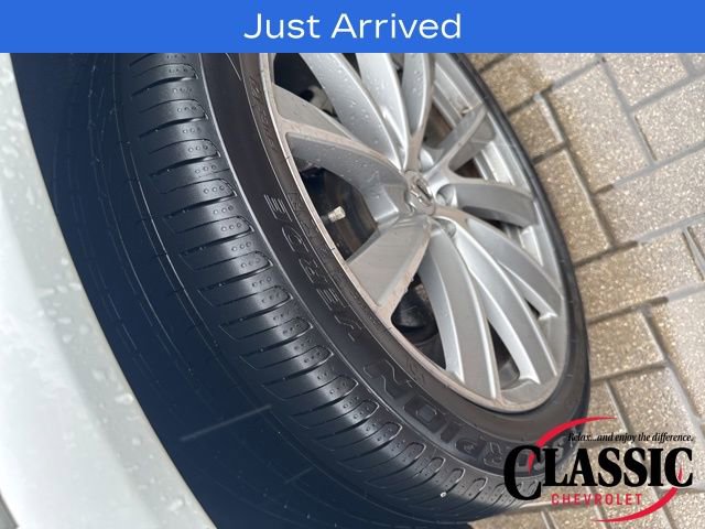 Used 2023 Volvo XC90 B6 Ultimate w/ Lounge Package image 16