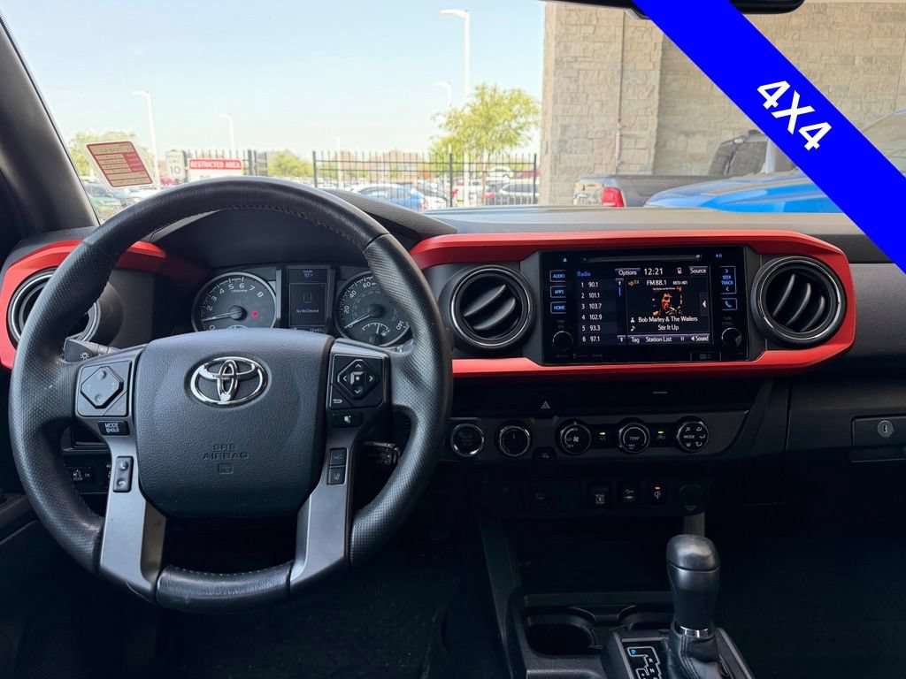 Used 2019 Toyota Tacoma TRD Sport AWD/4WD image 6
