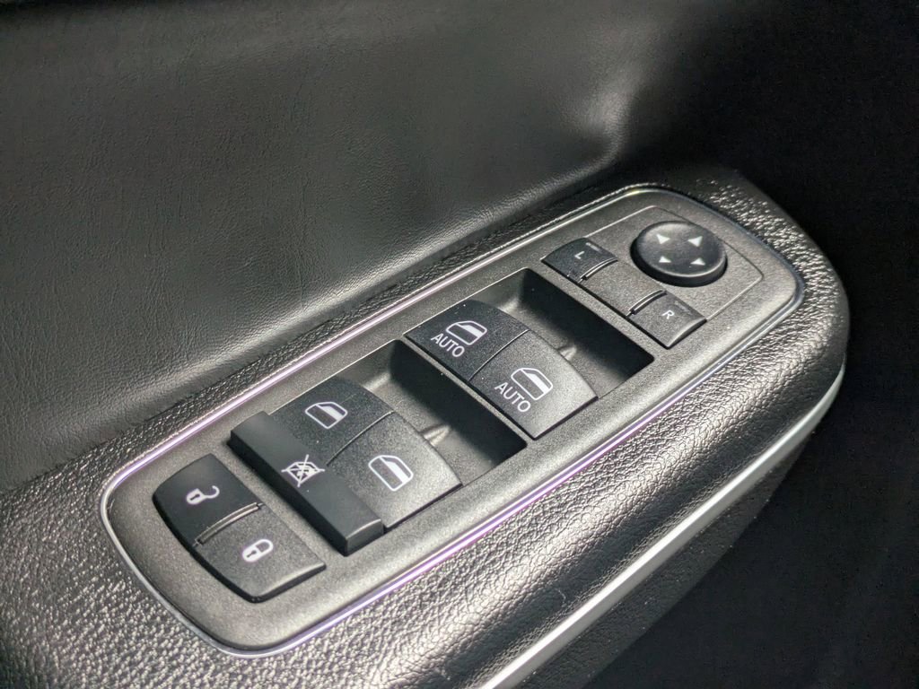 Used 2022 Chrysler 300 S w/ Comfort Group image 25