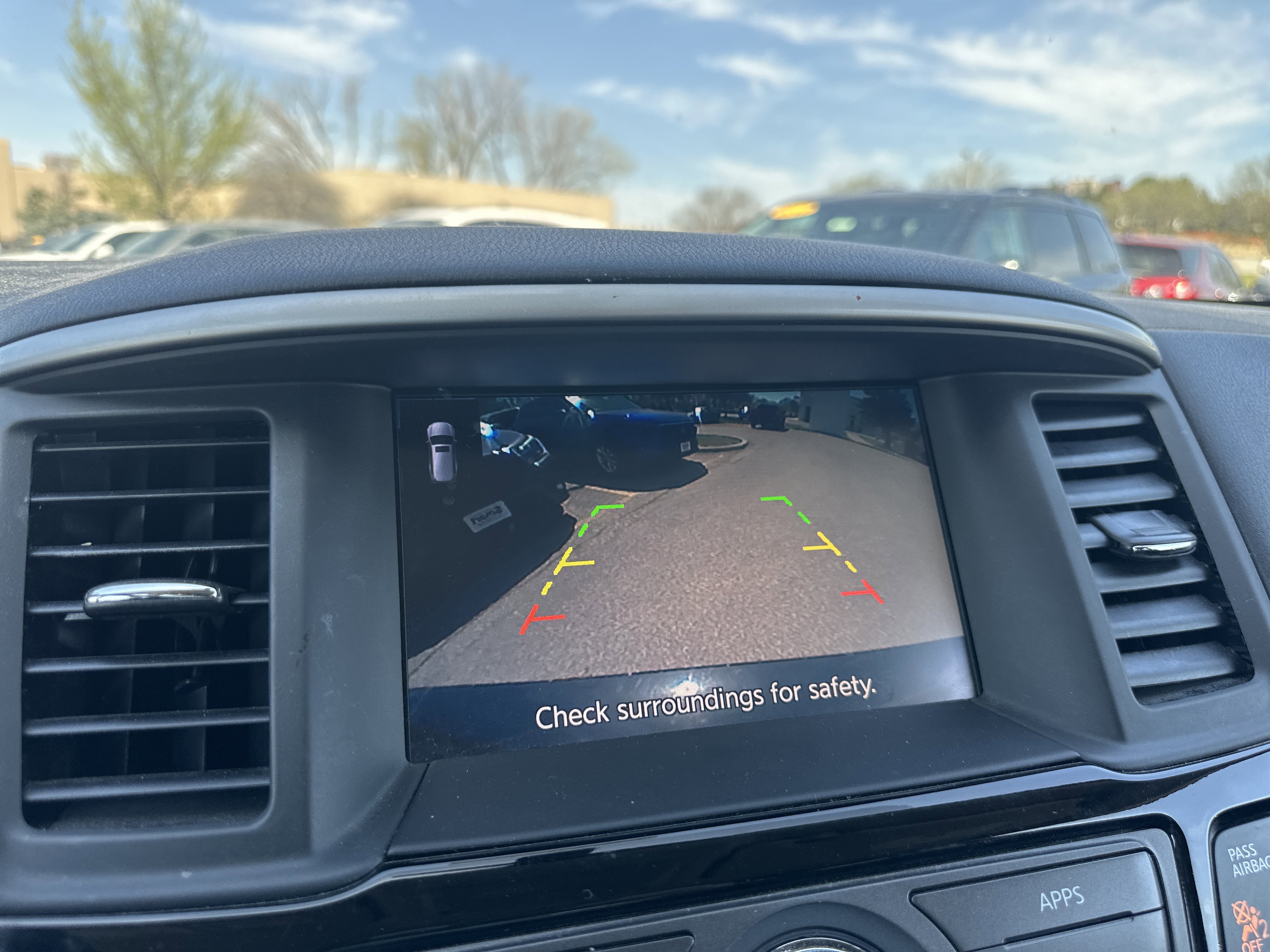 Used 2019 Nissan Pathfinder S image 27