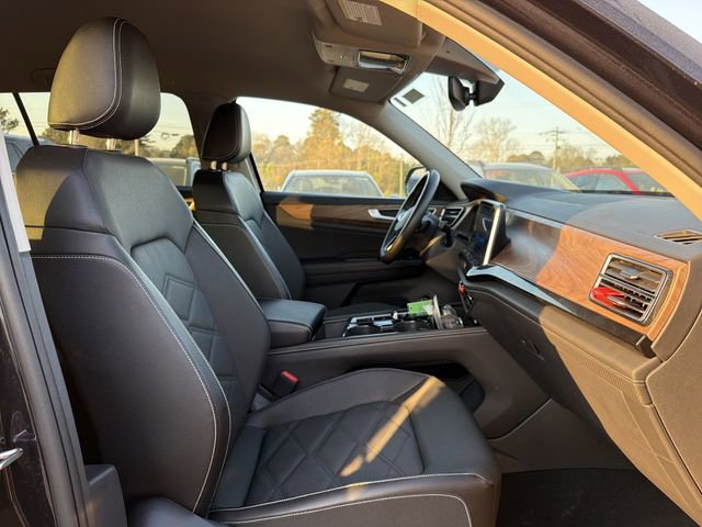 Used 2025 Volkswagen Atlas SE image 19