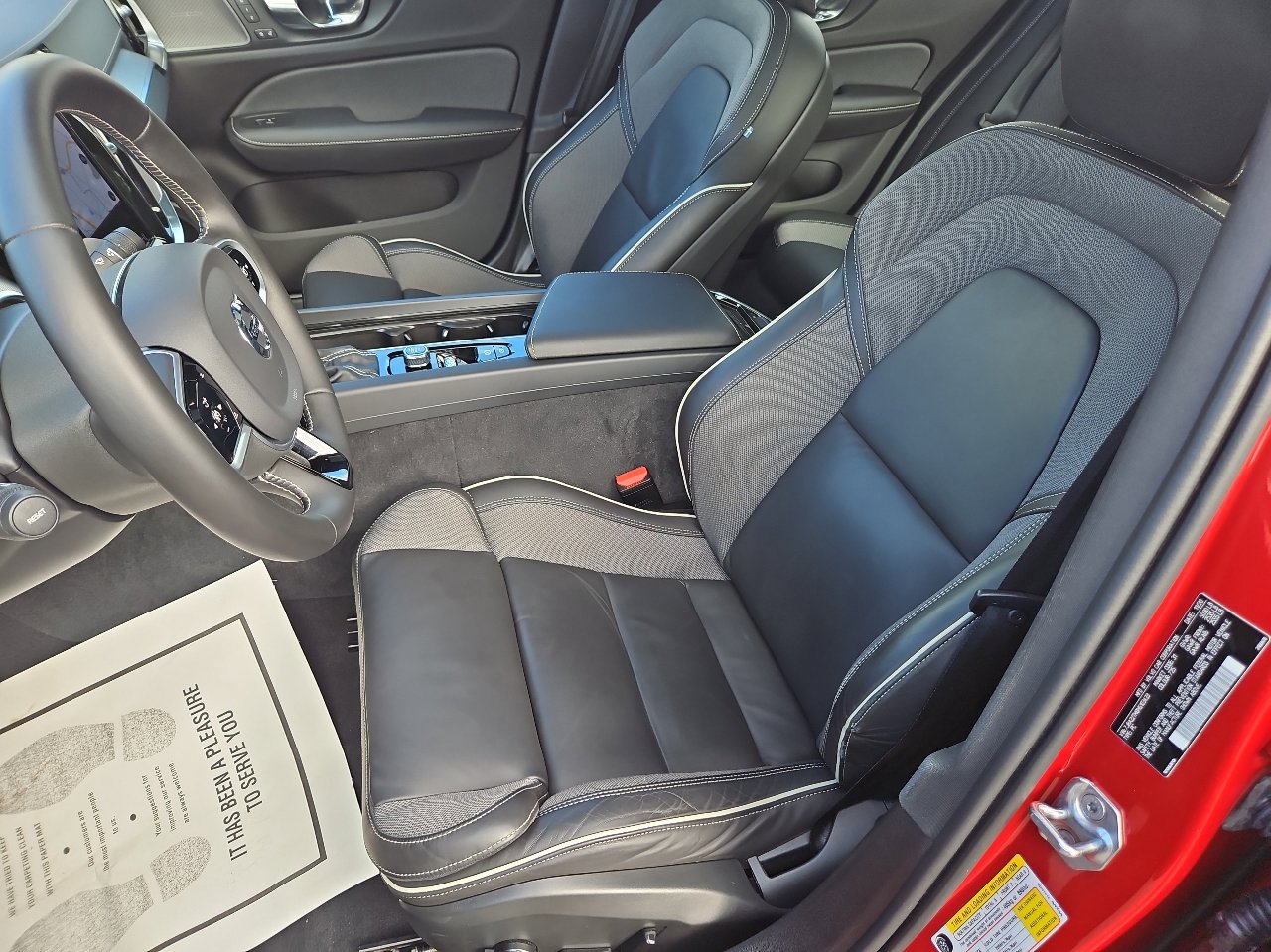 Used 2021 Volvo S60 T6 R-Design image 14