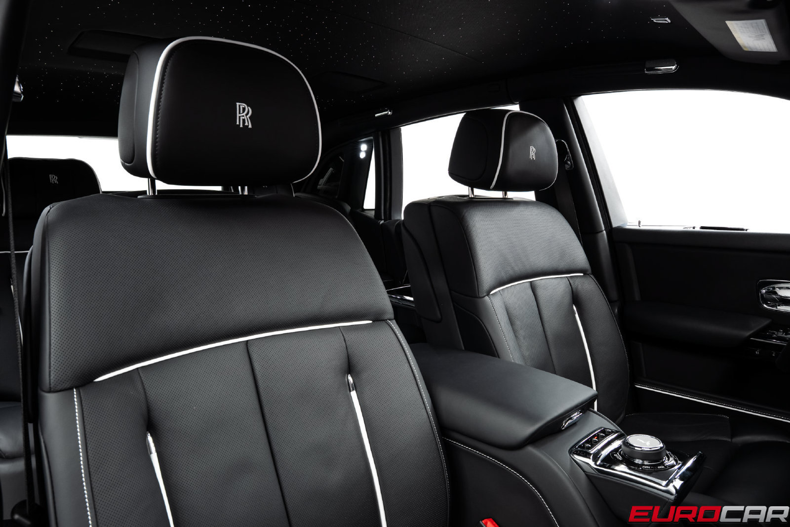 Used 2022 Rolls-Royce Phantom Sedan RWD image 40