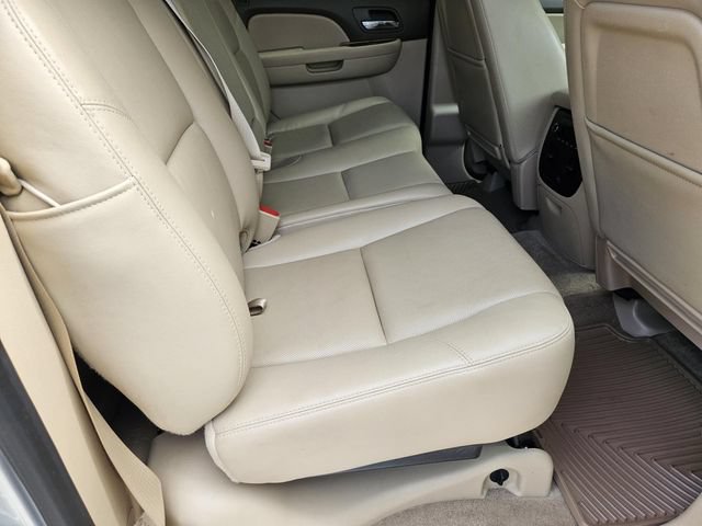 Used 2013 Chevrolet Avalanche LTZ RWD image 12