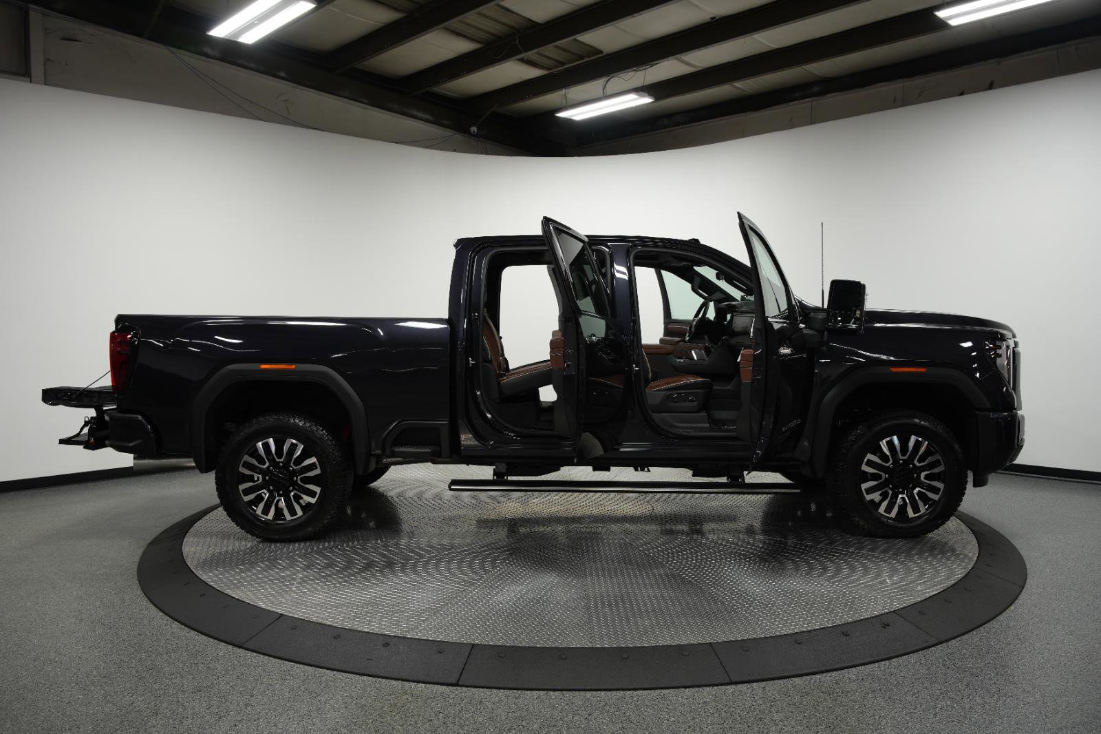 New 2026 GMC Sierra 2500 Denali Ultimate image 11