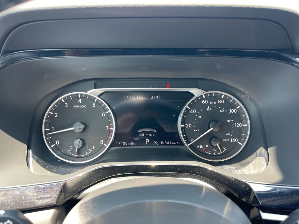 Used 2024 Nissan Pathfinder SV image 24